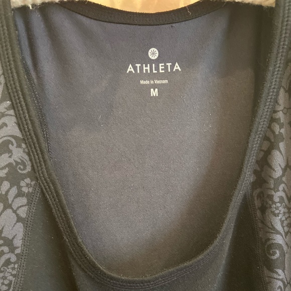 Athleta Black Semi-Fitted Workout Yoga Tank Sz Med - Picture 3 of 3